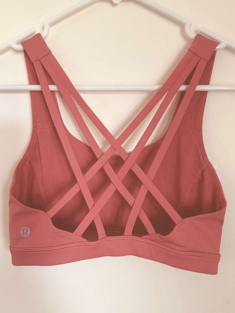 Lululemon Energy Sports Bra, Size 4 - Picture 2 of 2